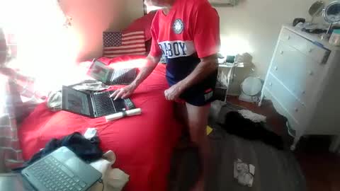 Snapshot of jasonreloaded694u chatting on 10/13/25, 03:01 Jason online show from 10/13/25, 03:01