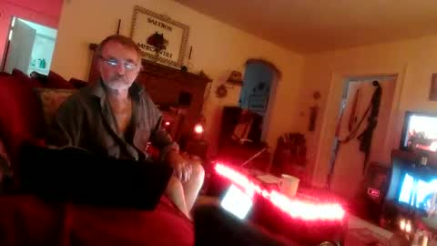 Snapshot of jasonreloaded694u chatting on 10/23/25, 08:51 Jason online show from 10/23/25, 08:51