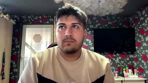 Snapshot of jasonsua21 chatting on 10/20/25, 01:33 jasonsua21 online show from 10/20/25, 01:33