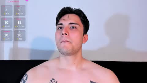 Snapshot of jasonxd98 chatting on 10/10/25, 01:04 Jason online show from 10/10/25, 01:04