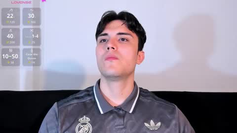 Snapshot of jasonxd98 chatting on 10/12/25, 12:09 Jason online show from 10/12/25, 12:09