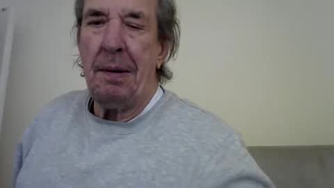 Snapshot of jaspal55 chatting on 10/24/25, 11:28 jaspal55 online show from 10/24/25, 11:28
