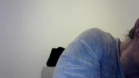 Snapshot of jaspal55 chatting on 11/16/25, 02:11 jaspal55 online show from 11/16/25, 02:11