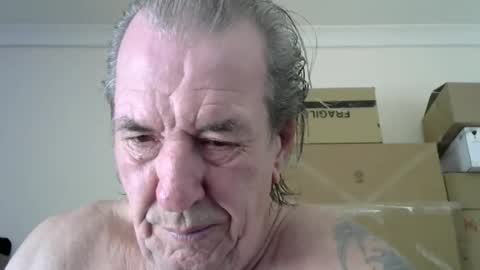 Snapshot of jaspal55 chatting on 12/14/25, 01:27 jaspal55 online show from 12/14/25, 01:27