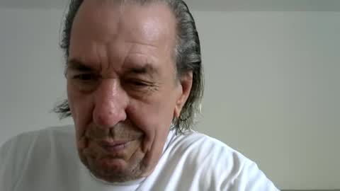 Snapshot of jaspal55 chatting on 04/16/26, 12:17 jaspal55 online show from 04/16/26, 12:17