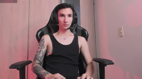 Snapshot of jasper__thompson chatting on 04/20/26, 10:33 jasper__thompson online show from 04/20/26, 10:33