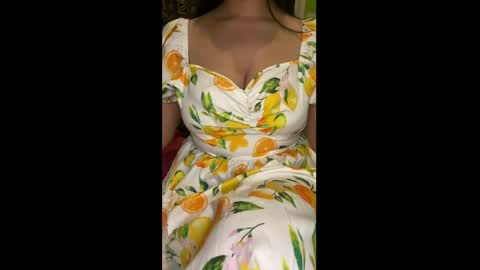 Jassmina  online show from 04/17/26, 09:18