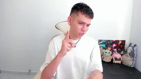 Snapshot of jasson___ chatting on 12/20/25, 12:45 jasson___ online show from 12/20/25, 12:45