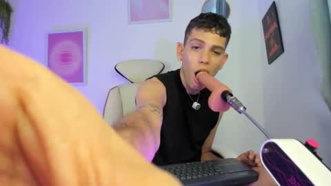 Snapshot of jasson___ chatting on 01/16/26, 05:28 jasson___ online show from 01/16/26, 05:28