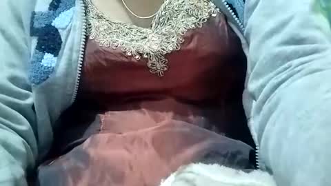 Snapshot of jasspreettt chatting on 01/01/25, 05:01 jasspreettt online show from 01/01/25, 05:01