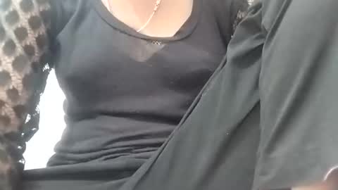 Snapshot of jasspreettt chatting on 03/11/25, 08:30 jasspreettt online show from 03/11/25, 08:30