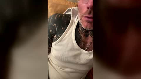 Snapshot of javatlop chatting on 12/13/25, 09:31 javatlop online show from 12/13/25, 09:31