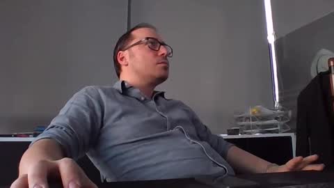 Snapshot of javelin83 chatting on 02/11/26, 02:44 Javelin83 online show from 02/11/26, 02:44