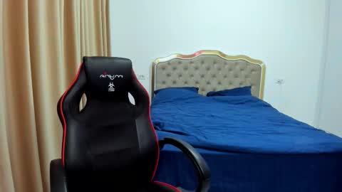  Javi  online show from 09/15/25, 12:10