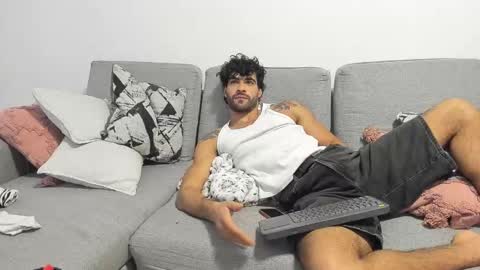 Snapshot of javierandaniel chatting on 03/23/26, 12:03 Javier online show from 03/23/26, 12:03