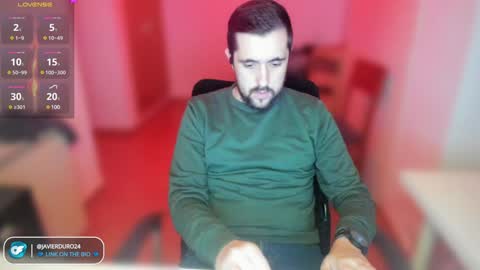 Snapshot of javierduro24 chatting on 01/12/25, 04:40 javierduro24 online show from 01/12/25, 04:40