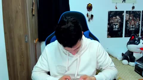 Snapshot of javiersexymann chatting on 12/03/24, 04:14 Javier online show from 12/03/24, 04:14