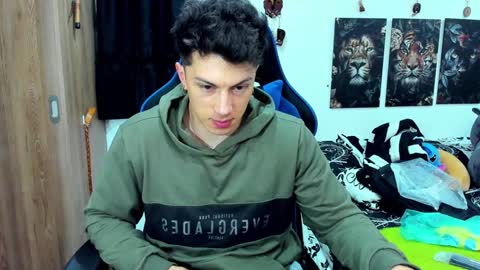 Snapshot of javiersexymann chatting on 12/10/24, 12:28 Javier online show from 12/10/24, 12:28