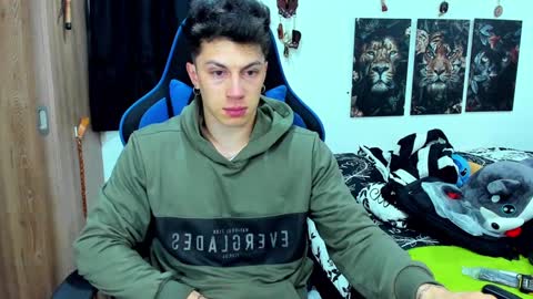 Snapshot of javiersexymann chatting on 12/10/24, 03:30 Javier online show from 12/10/24, 03:30