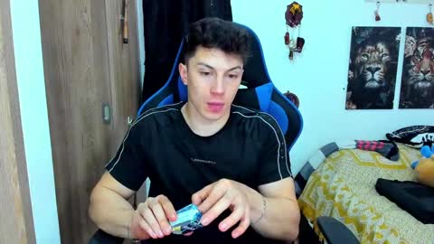 Snapshot of javiersexymann chatting on 12/31/24, 04:04 Javier online show from 12/31/24, 04:04