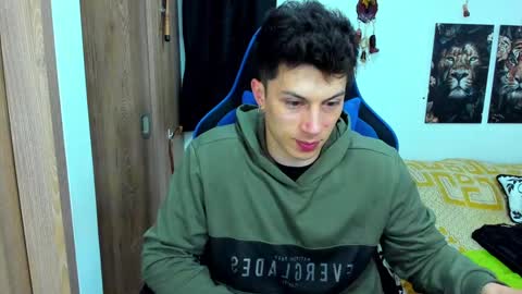 Snapshot of javiersexymann chatting on 01/05/25, 03:32 Javier online show from 01/05/25, 03:32