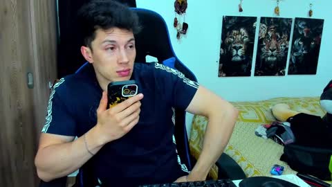 Snapshot of javiersexymann chatting on 01/11/25, 02:30 Javier online show from 01/11/25, 02:30