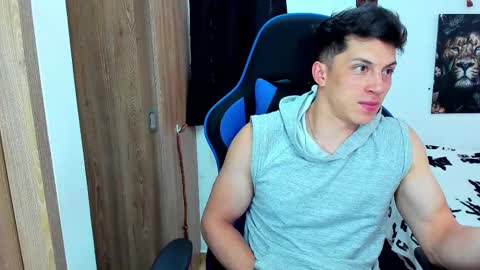 Snapshot of javiersexymann chatting on 02/10/25, 08:31 Javier online show from 02/10/25, 08:31