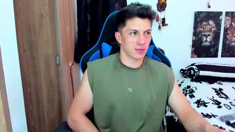 Snapshot of javiersexymann chatting on 02/11/25, 06:33 Javier online show from 02/11/25, 06:33