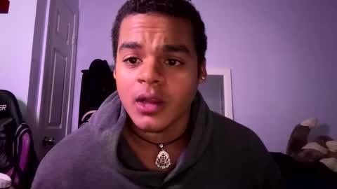 Snapshot of javiricorich chatting on 10/13/25, 04:29 javiSdick online show from 10/13/25, 04:29