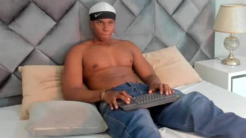 jax black online show from 10/01/25, 11:49