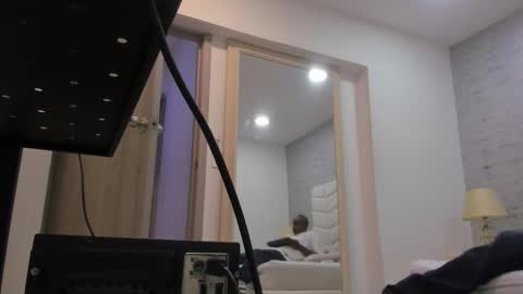 jax black online show from 11/01/25, 07:05