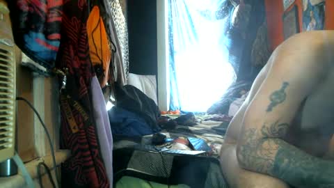 Snapshot of jax_skyfallin chatting on 02/22/25, 04:09 jaxxx666 online show from 02/22/25, 04:09