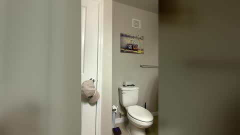 Snapshot of jaxoff33 chatting on 04/21/26, 10:10 jaxoff33 online show from 04/21/26, 10:10