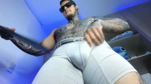 Snapshot of jaxxon22cm chatting on 02/24/26, 07:23 Michael independient model online show from 02/24/26, 07:23