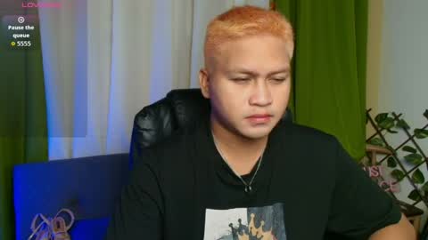 Snapshot of jay_hotcummer chatting on 04/04/26, 09:29 JL online show from 04/04/26, 09:29