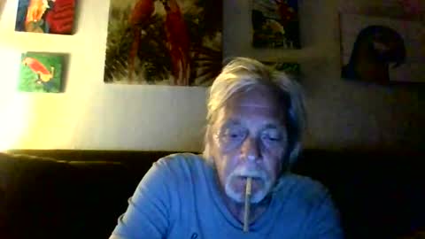 Snapshot of jay_jay1475 chatting on 11/12/25, 12:44 jay-jay1475 online show from 11/12/25, 12:44