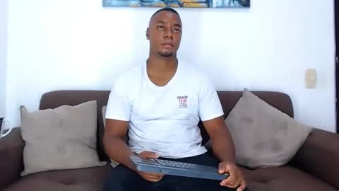 Snapshot of jay_smit chatting on 01/14/25, 06:13 jay smit online show from 01/14/25, 06:13