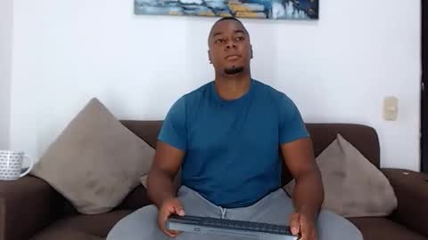 Snapshot of jay_smit chatting on 02/13/25, 12:02 jay smit online show from 02/13/25, 12:02