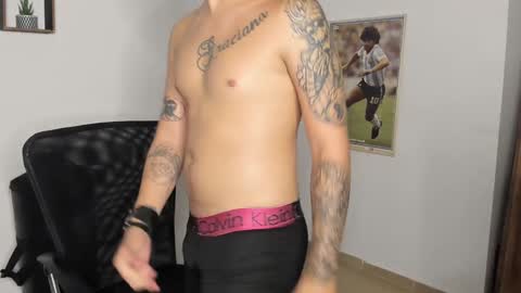 Snapshot of jayalvarrez_ chatting on 01/30/25, 10:19 Jay Alvarrez online show from 01/30/25, 10:19