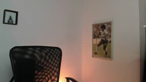 Snapshot of jayalvarrez_ chatting on 02/16/25, 09:05 Jay Alvarrez online show from 02/16/25, 09:05