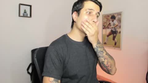 Snapshot of jayalvarrez_ chatting on 02/26/25, 10:20 Jay Alvarrez online show from 02/26/25, 10:20