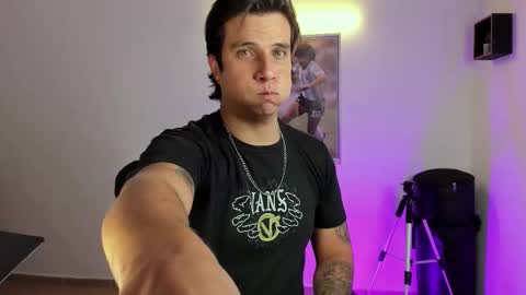 Snapshot of jayalvarrez_ chatting on 09/14/25, 06:18 Jay Alvarrez online show from 09/14/25, 06:18