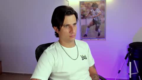 Snapshot of jayalvarrez_ chatting on 09/19/25, 01:29 Jay Alvarrez online show from 09/19/25, 01:29