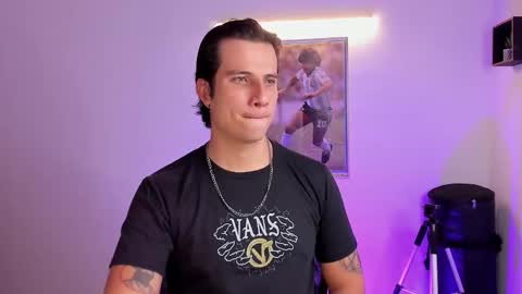 Snapshot of jayalvarrez_ chatting on 09/22/25, 06:54 Jay Alvarrez online show from 09/22/25, 06:54