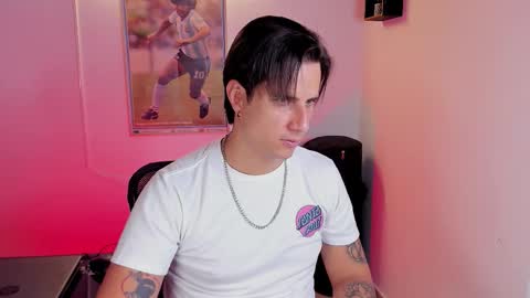 Snapshot of jayalvarrez_ chatting on 10/06/25, 06:38 Jay Alvarrez online show from 10/06/25, 06:38