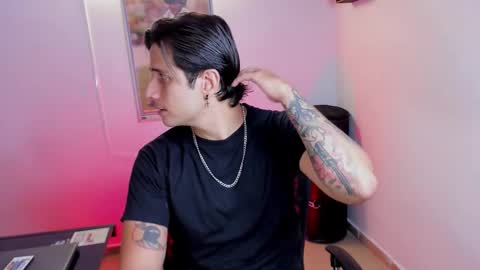 Snapshot of jayalvarrez_ chatting on 11/03/25, 04:19 Jay Alvarrez online show from 11/03/25, 04:19