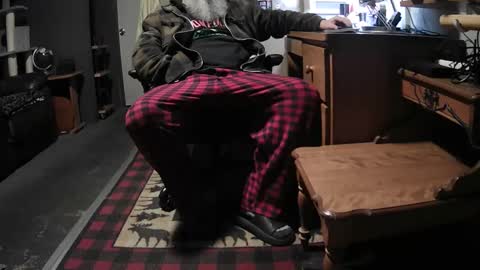 Grand Zaddy or Jay its casual online show from 11/18/25, 01:22