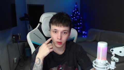 Jayce online show from 01/01/25, 12:11