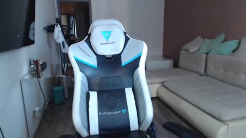 Jayce online show from 02/24/25, 08:17