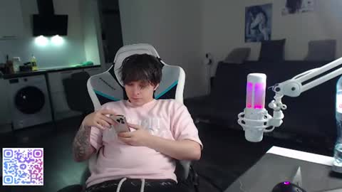 Snapshot of jayce_icestone chatting on 07/02/26, 03:45 Jayce online show from 07/02/26, 03:45